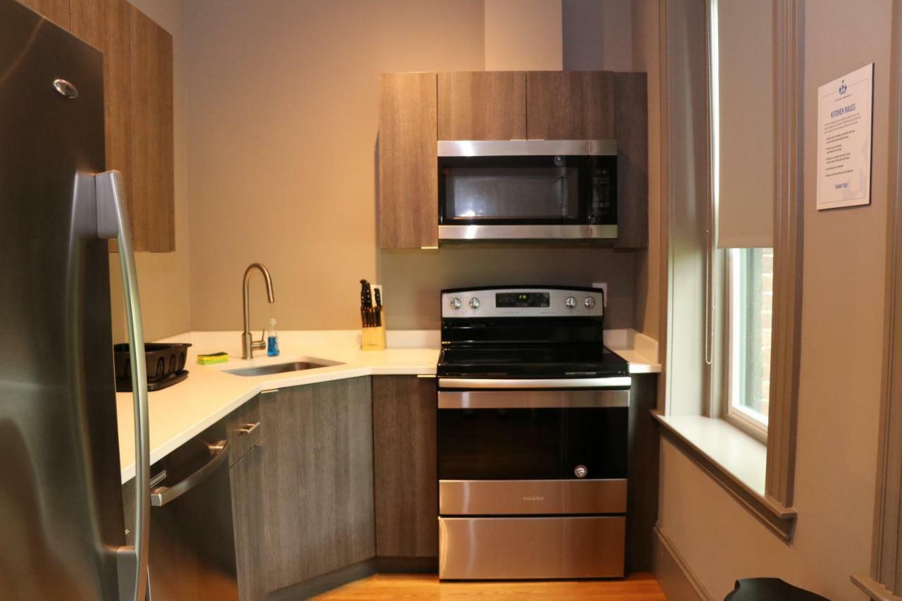 A Stylish Stay W/ A Queen Bed, Heated Floors.. #31 ブルックライン エクステリア 写真