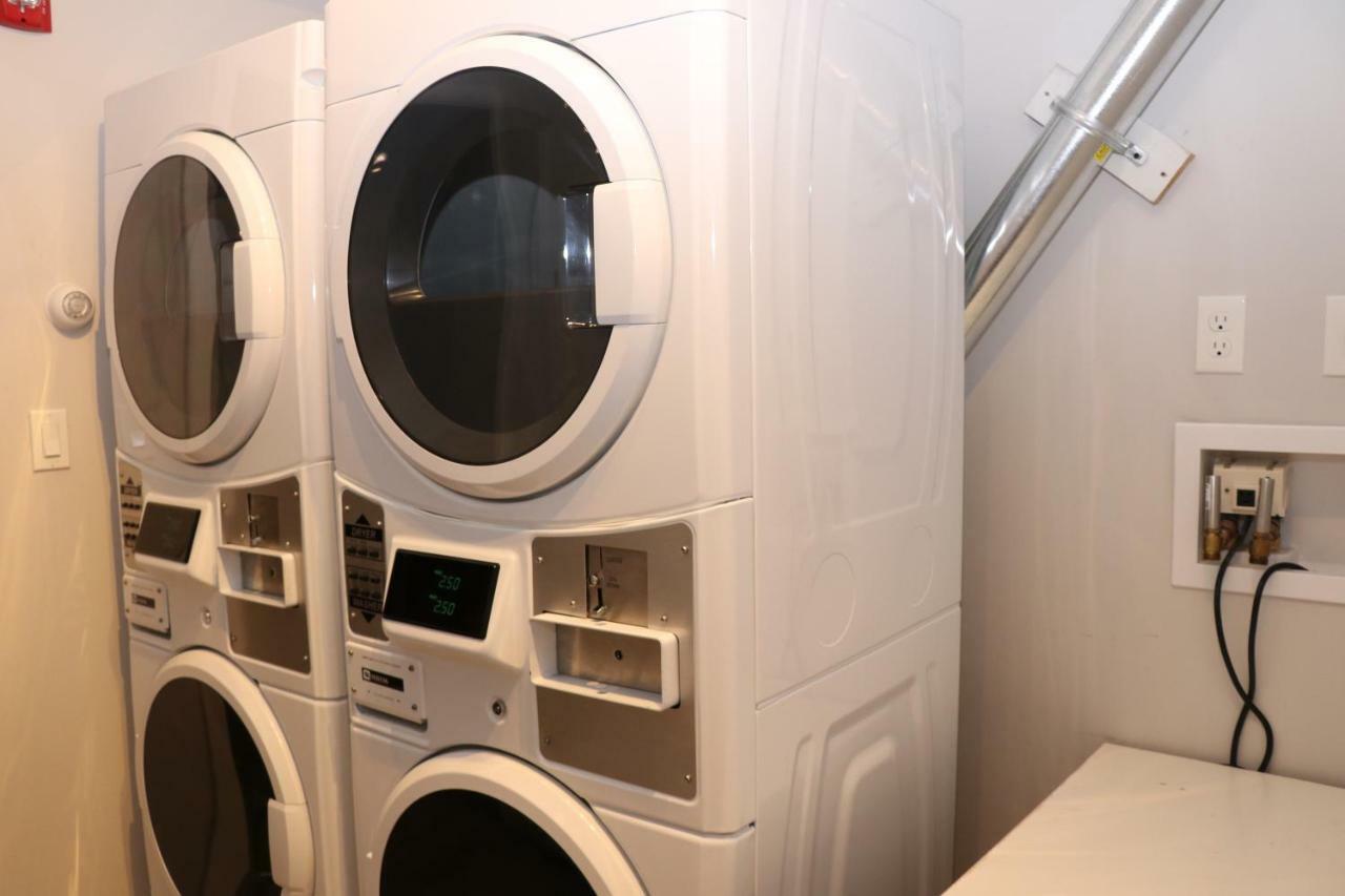 A Stylish Stay W/ A Queen Bed, Heated Floors.. #31 ブルックライン エクステリア 写真